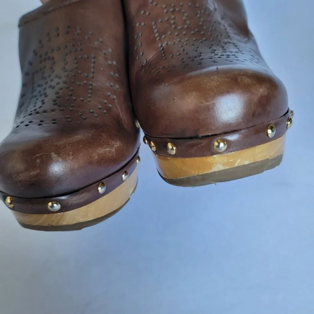 Tory Burch Brayden Perforated Leather Logo Slingback Wood Clogs. Size 7.5M
